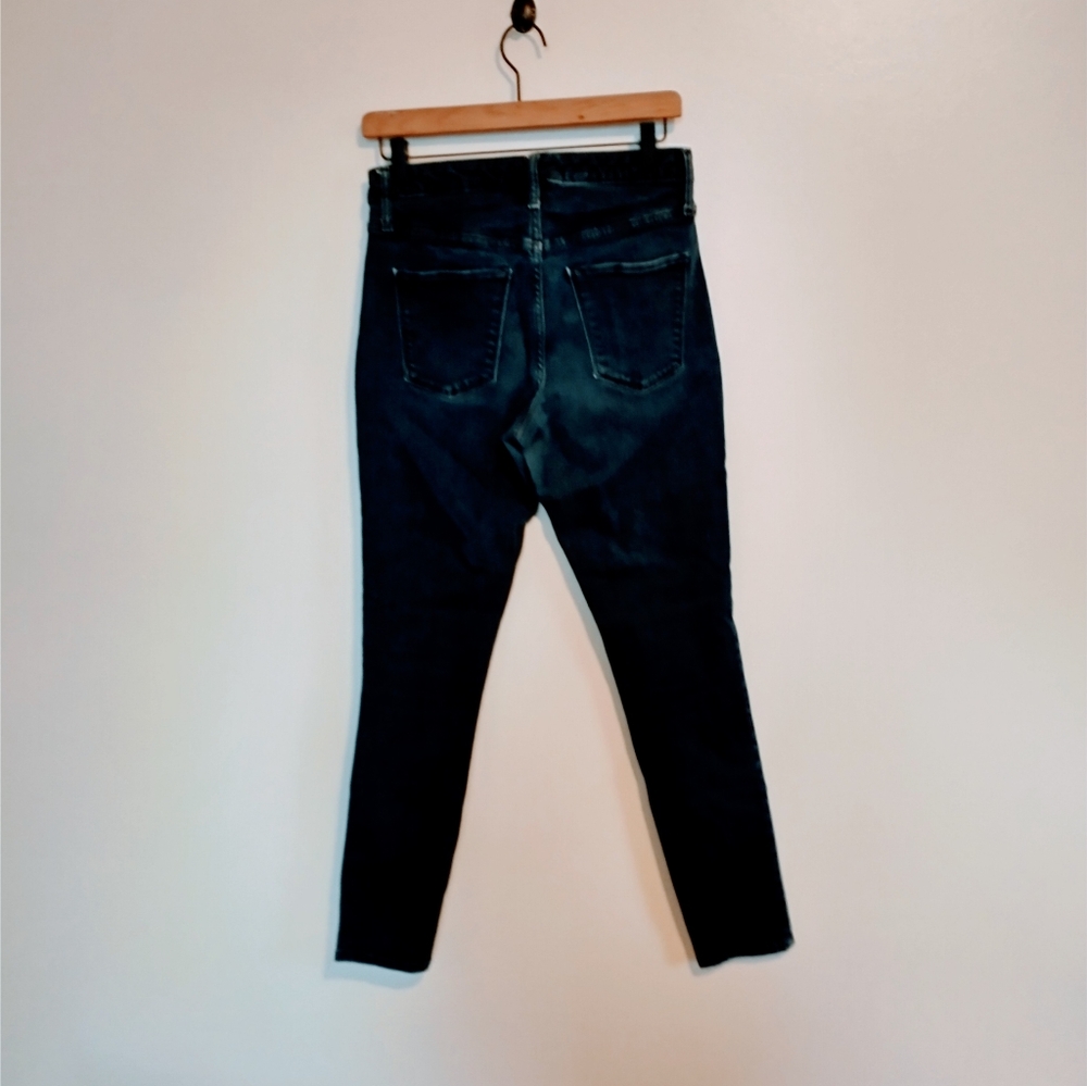 Universal Thread dark wash skinny jeans, high rise size 8 - Picture 2 of 4